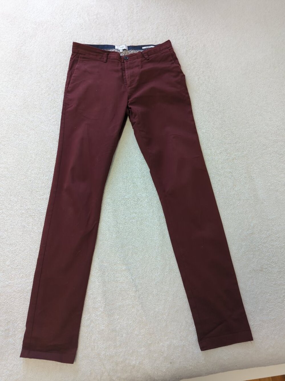 Chino Jules – Bordeaux / Lie de vin (Taille 30 US / 40 FR)